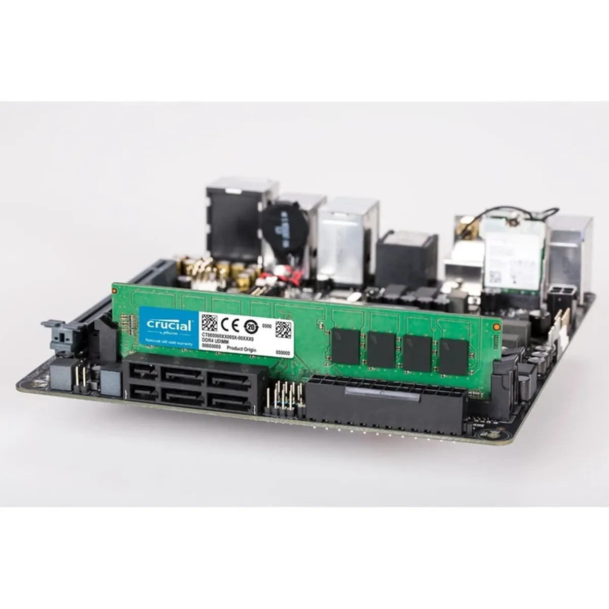 رم دسکتاپ DDR4 تک کاناله 3200 مگاهرتز CL22 کروشیال مدل PC4-25600 ظرفیت 16 گیگابایت