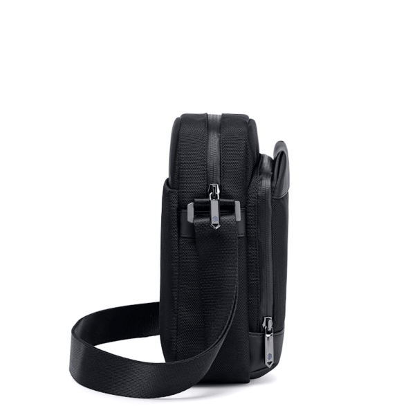 کیف کراس بادی تبلت 9.7 اینچ آرکتیک هانتر مدل Arctic Hunter K00679